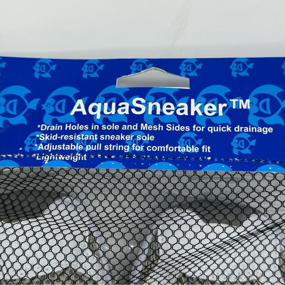 Women’s Aqua Sneakers NWT - Picture 7 of 7